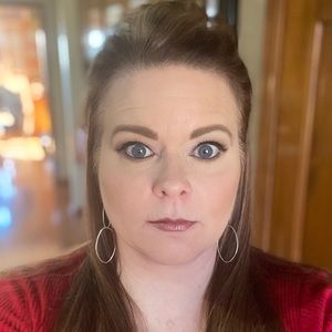 Meet your Posher, Traci